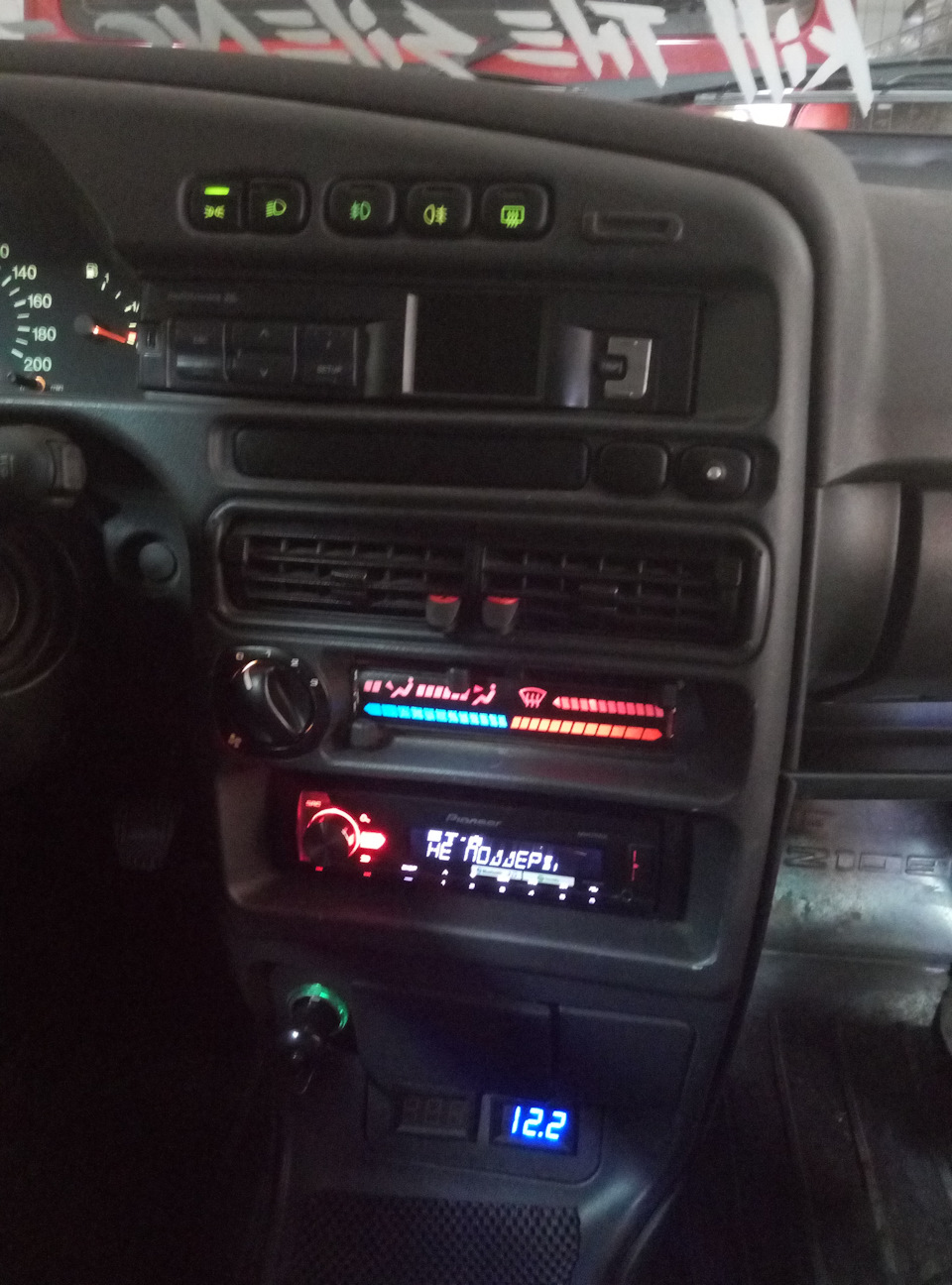 Головний пристрій Pioneer MVH-X580BT 5