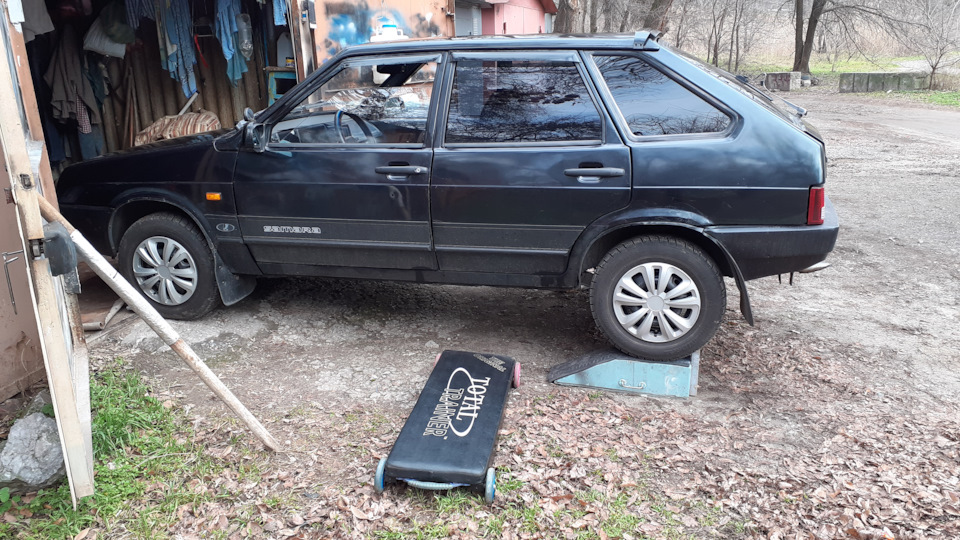 Задні колодки, заміна. Вид знизу. 3