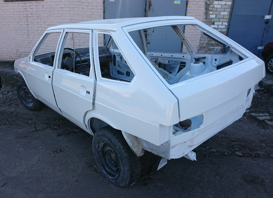 Довгоочікуваний білий перламутр від Toyota 4