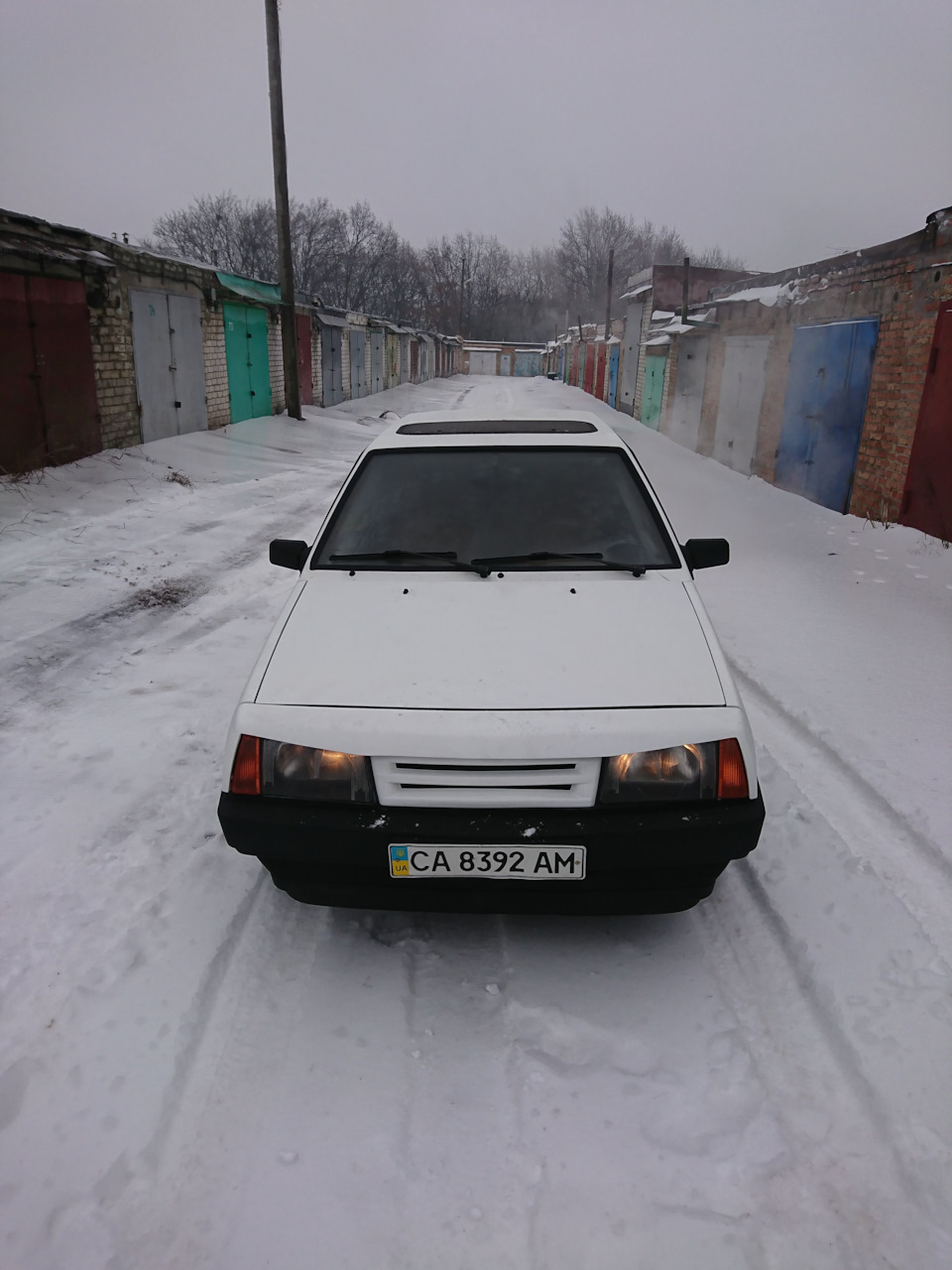 Неспішне складання. Встановлення спойлера на скло 1