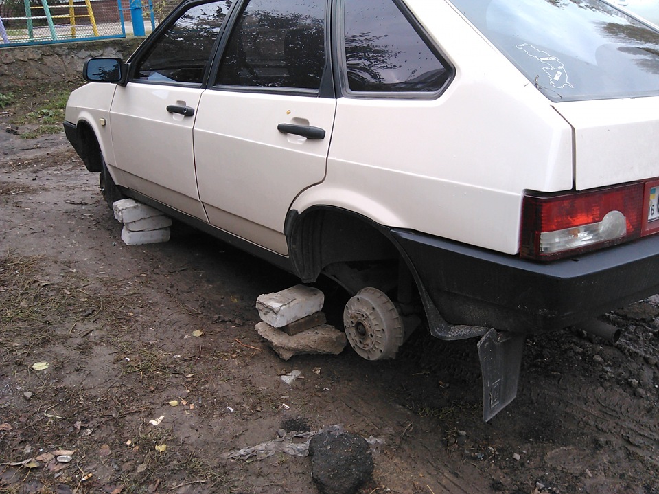 Своровали колеса 4