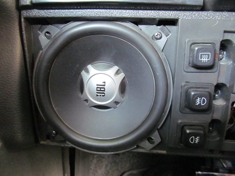 JBL на фронт 4