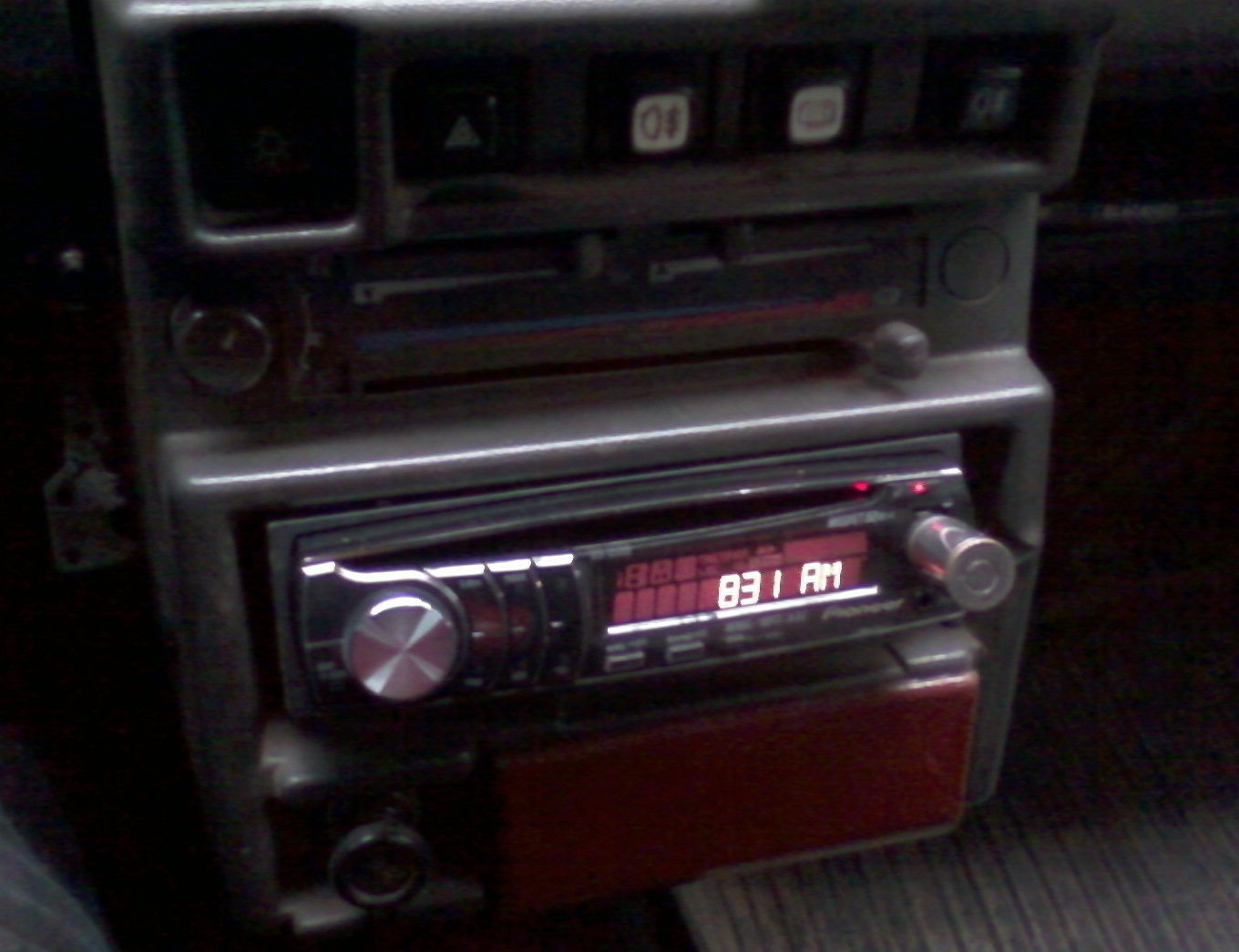 Новорічний подарунок француженці))) DEH-6310sd by Pioneer 1