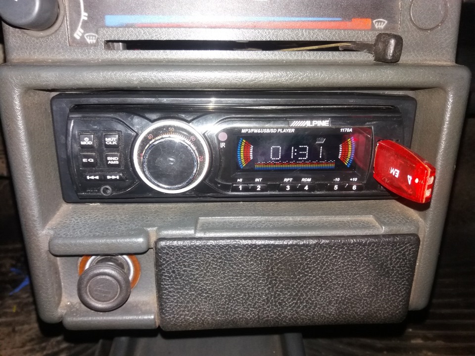 Автомагнітола 2