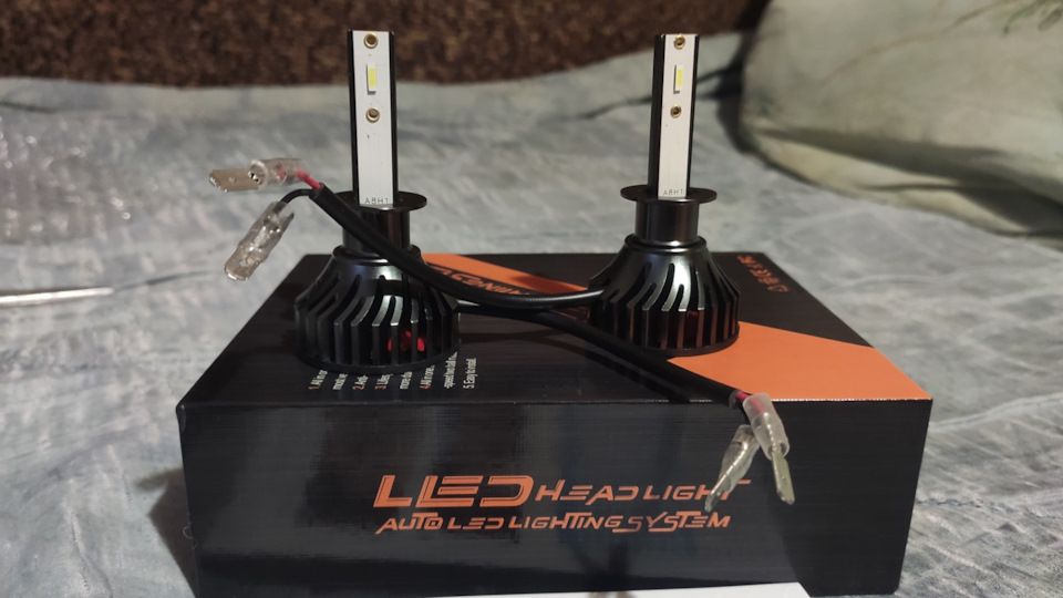 Нові LED лампи H1/8000K 4
