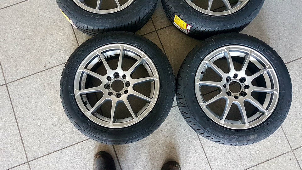 Нова гума на R15 5