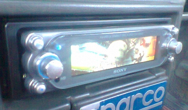 Sony CDX-M9900 4