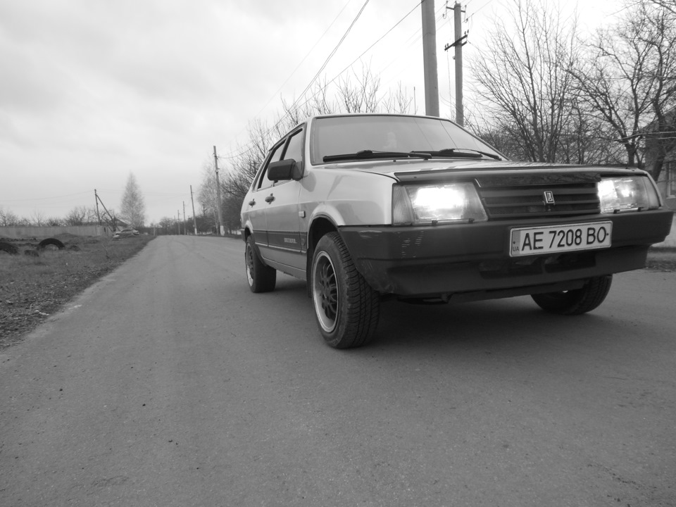 Ну ось приміряв нові тапки))) 4