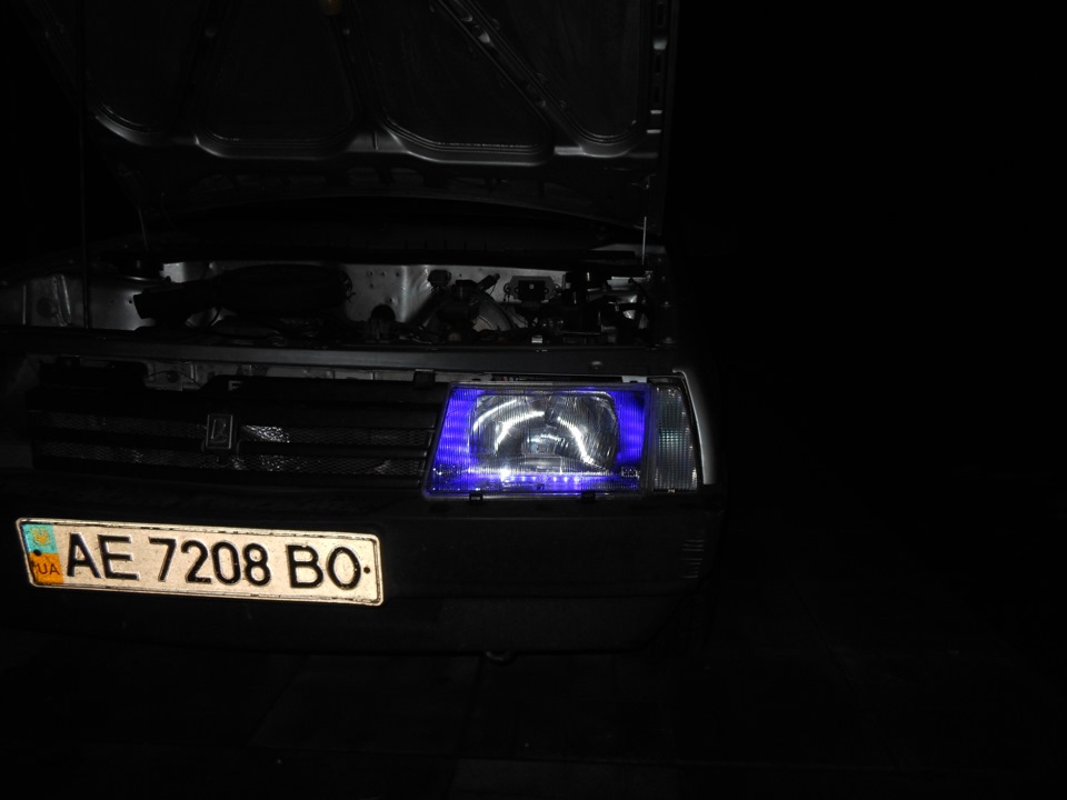 підсвічування фар + бі ксенон BOSH HID 4