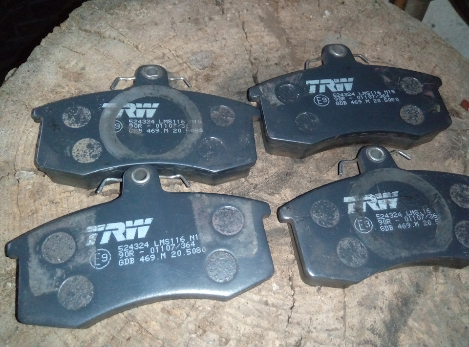 Млинці, колодки TRW, шруси. 2