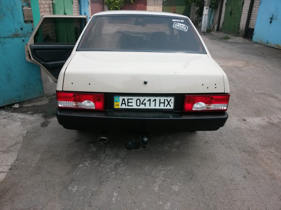 Освар. Задні ліхтарі. 2