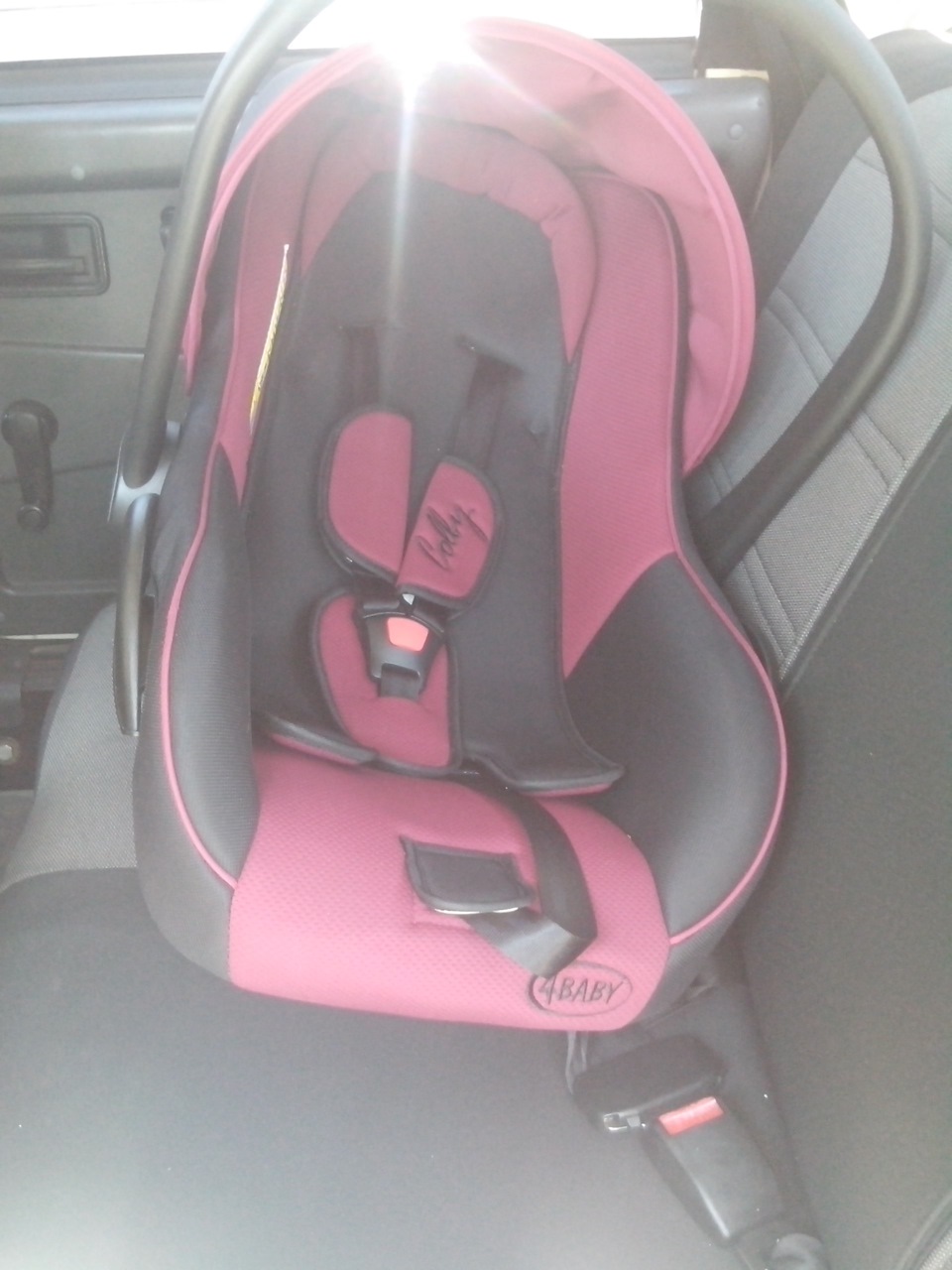 Огляд. Автокрісло 4Baby 0+ Colby XV Purple. 1