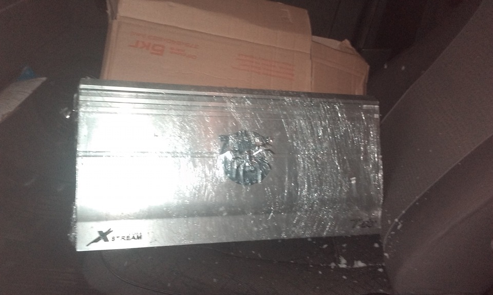 SOUNDSTREAM-XTA720.4 2