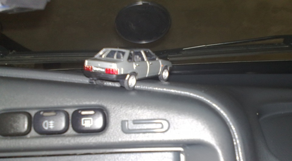VAZ 21099 sputnik 1:43 2