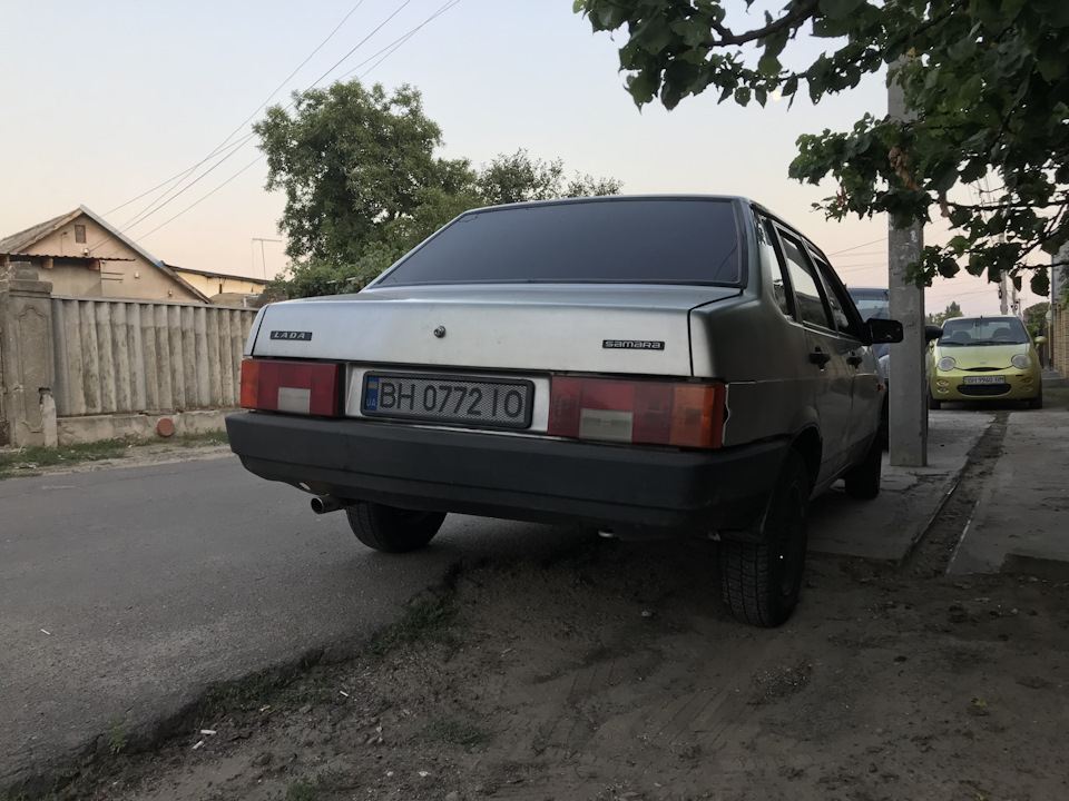 Рамки номерних знаків 3