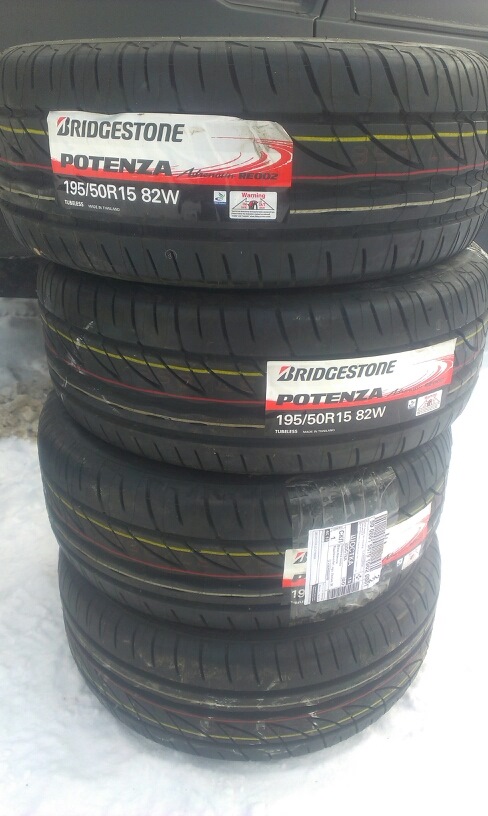 Різаючи на літо BRIDGESTONE POTENZA ADRENALIN REOO2 2