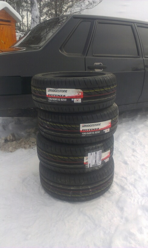 Різаючи на літо BRIDGESTONE POTENZA ADRENALIN REOO2 1