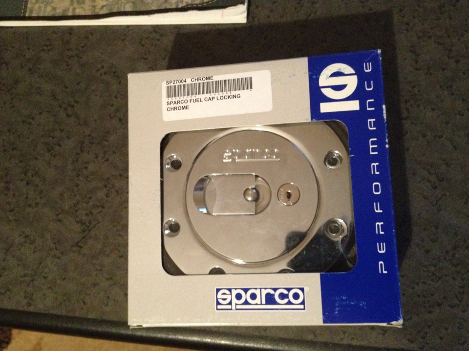 ЛЮК БЕНЗОБАКУ SPARCO І ЗАЛИВНА ГОРЛОВИНА. 1