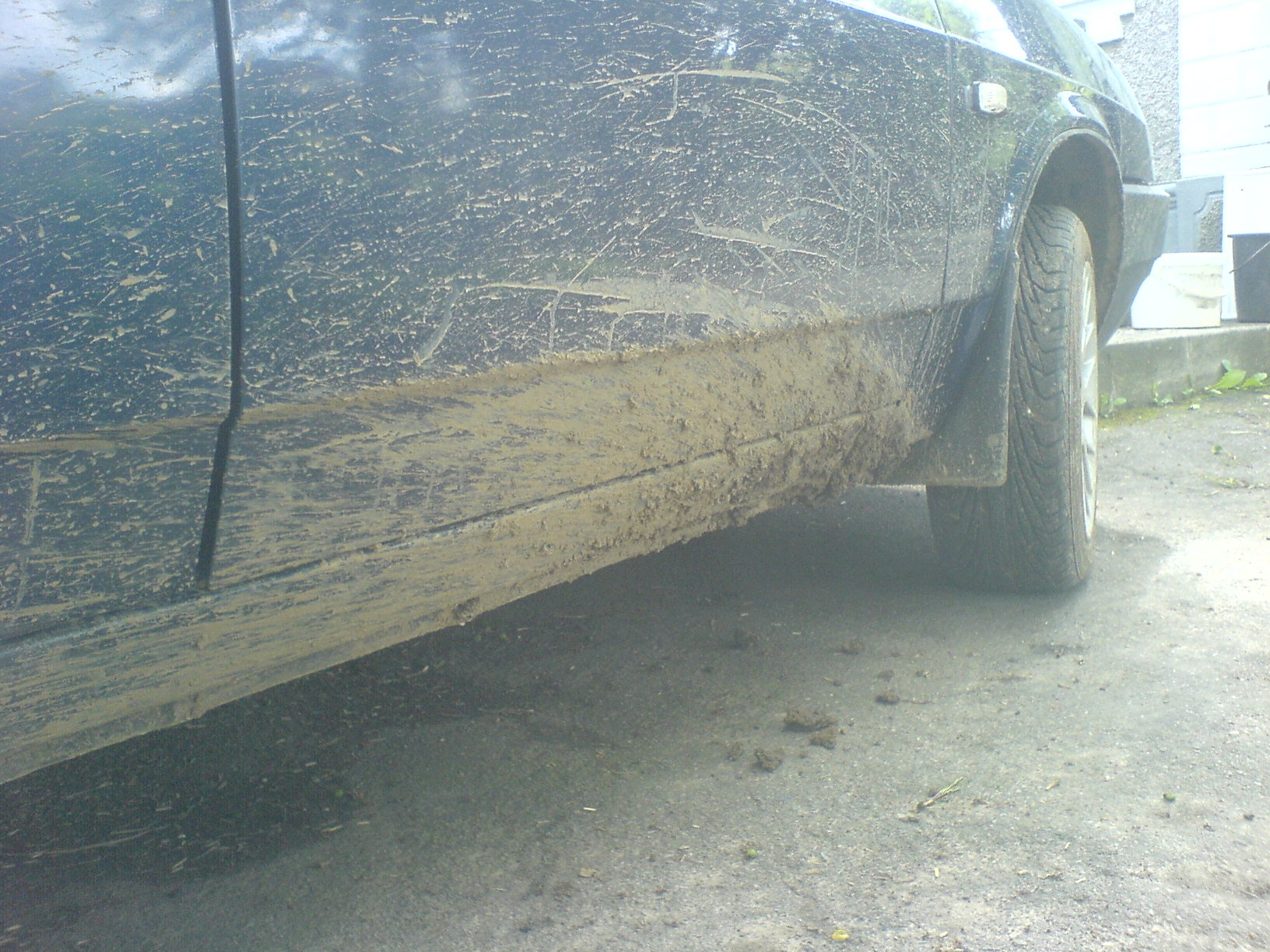 дощ, ліс, підйом і глина або який із зубила позашляховик 4