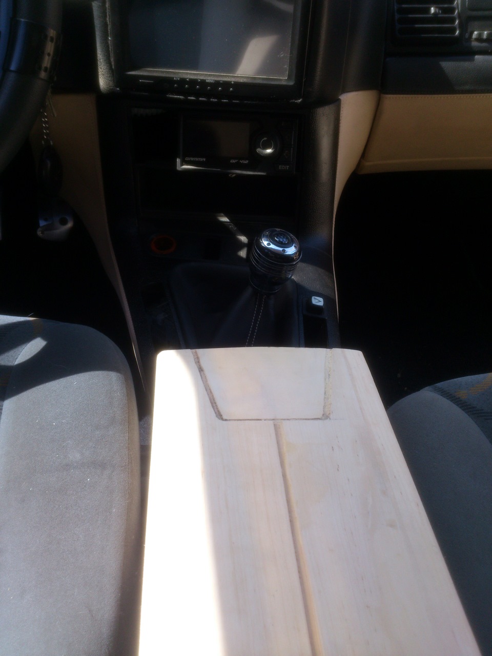 #49 Custom center console p.2. Кришка підлокітника. Прикладка. 4