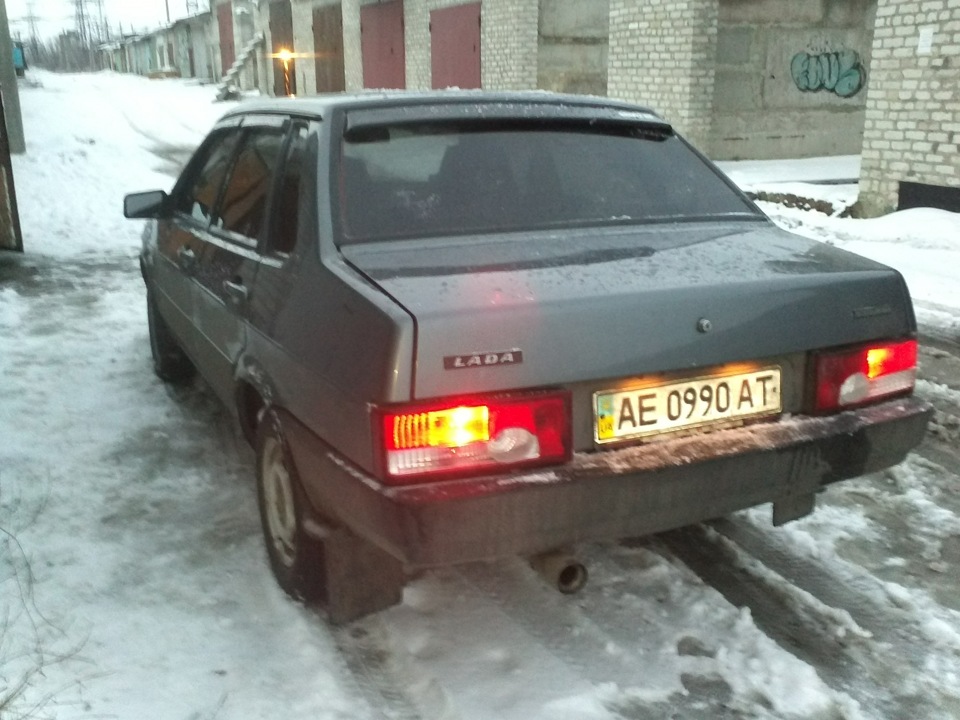 Пофоткав біля гаража 4
