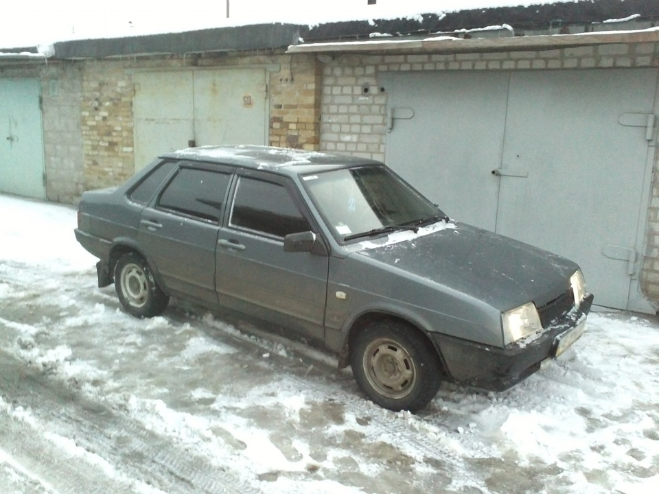 Пофоткав біля гаража 2