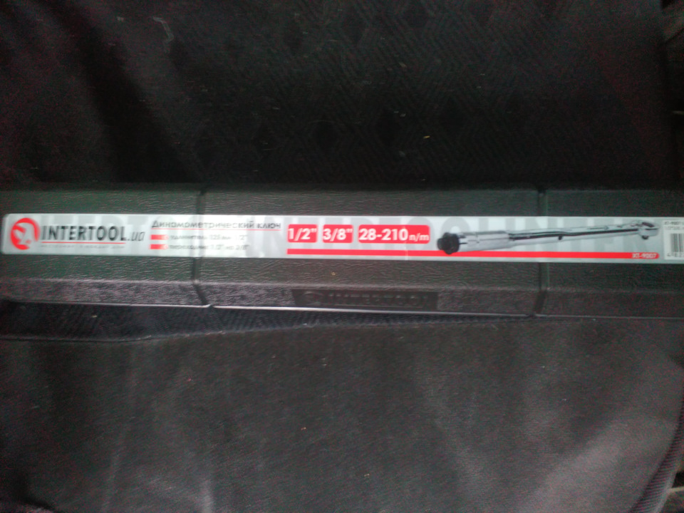ᐉДинамометричний ключ 1/2 28-210NM у наборі (XT-9007 Intertool) 1