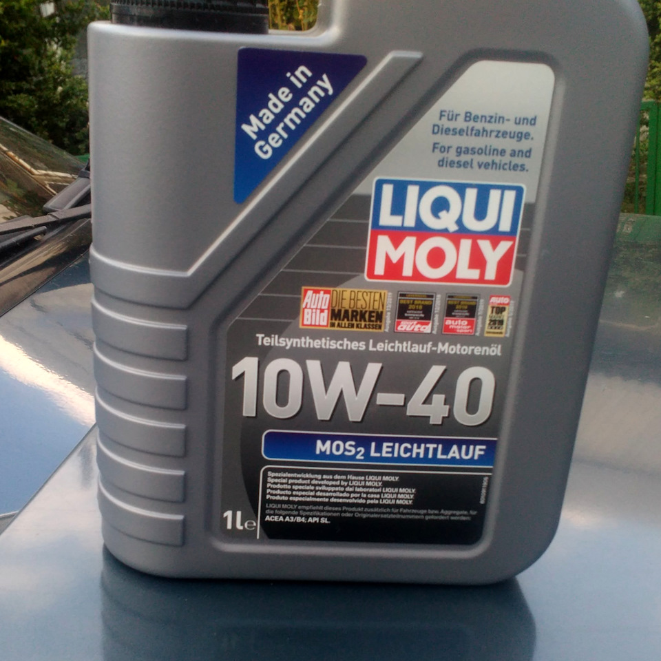 Доливка мастила Liqui Moly MoS2 Leichtlauf 10W-40 1