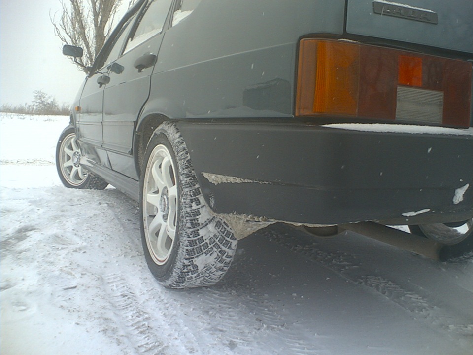 стукає, хочу сюди Lenso r17)) 1