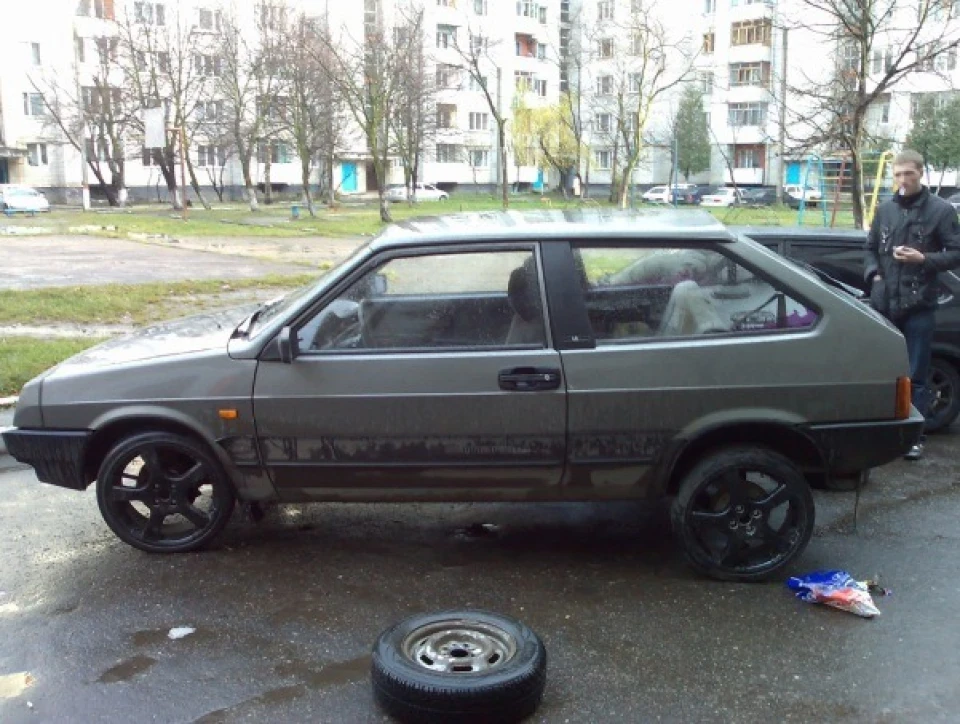 Продав диски)