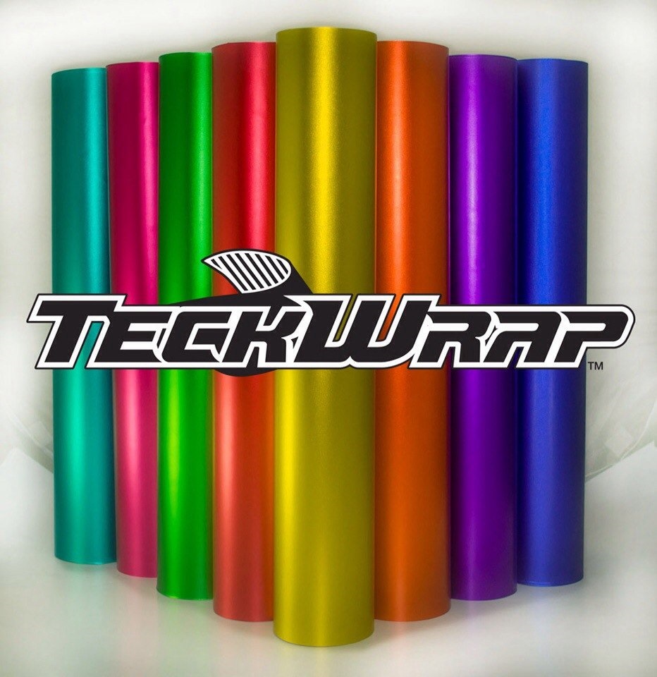 Обклеювання авто в плівку жовтий матовий хром Teck Wrap 4
