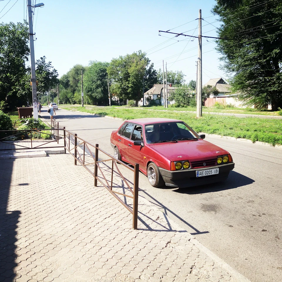 Складання триває, Hella Morette на місці, новий блок запобіжників у салоні, гвинти на vw катриджах, продовжуємо ;)