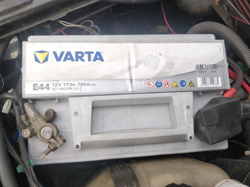 Акумулятор VARTA. 1