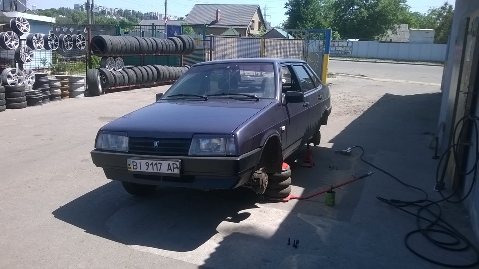Прикупив шини. 2