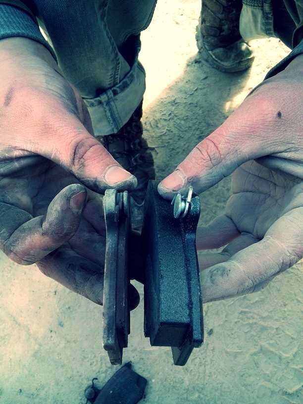 Заміна передніх гальмівних колодок 5