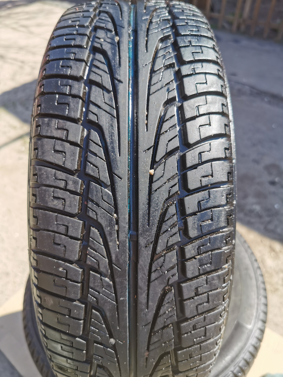 Продам компелк r14 + гума на літо) 3