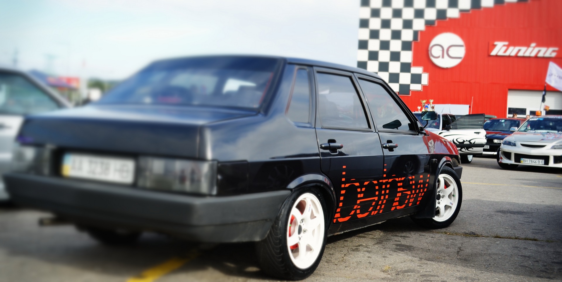 CAR&TUNING SHOW 2011 2