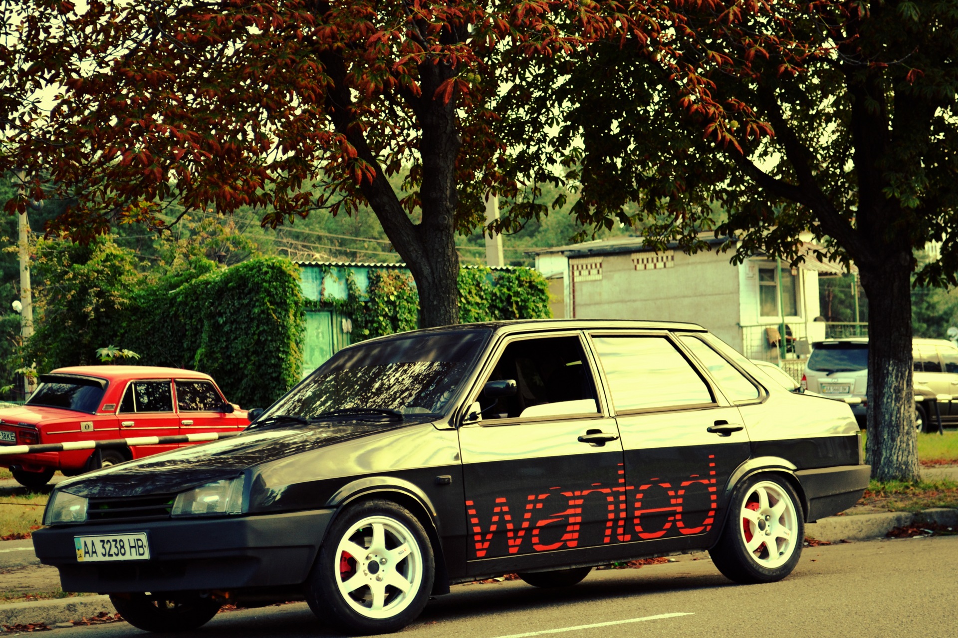 CAR&TUNING SHOW 2011 1