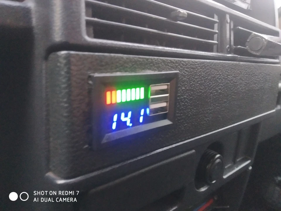 Цифровий вольтметр+UsB