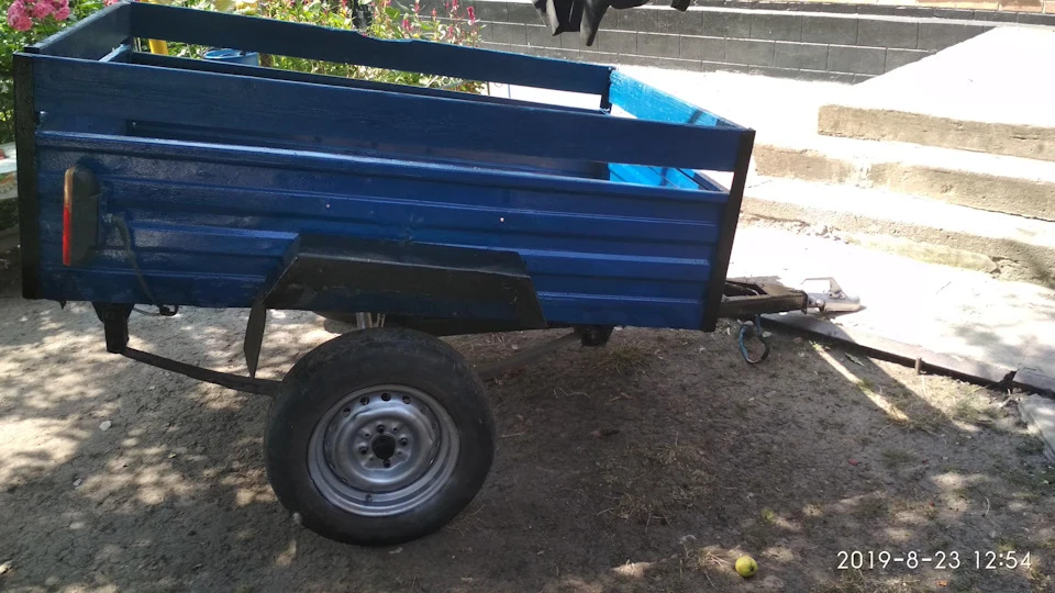 Ремонт причепа батькам
