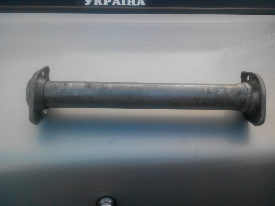 Заміна глушитиля, вставка каталізатора та сюрприз з балкою… 4