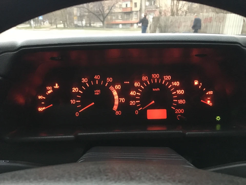 Лампочки та інша дрібниця
