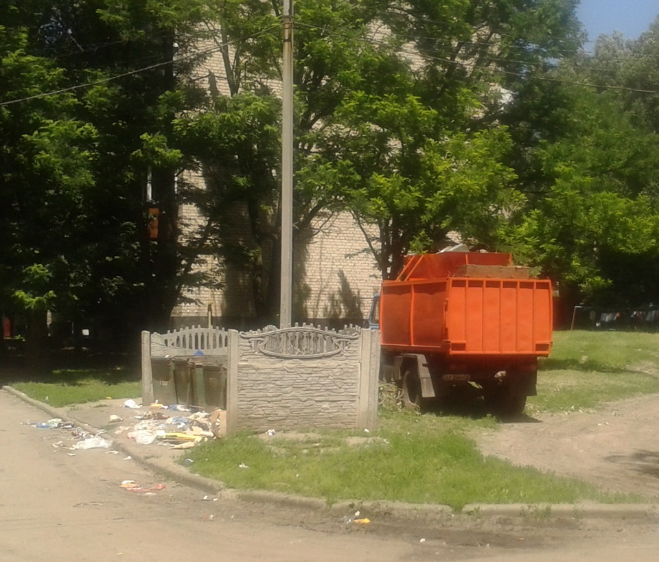 кожен знає своє місце :) 1