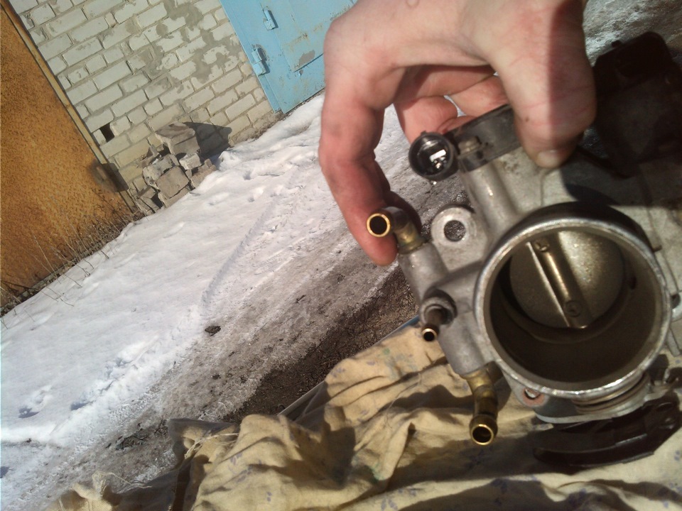 заводиться з педаллю газу 4