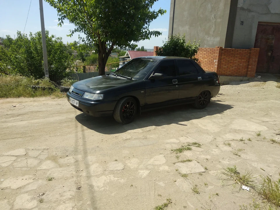 назад диски в чорний