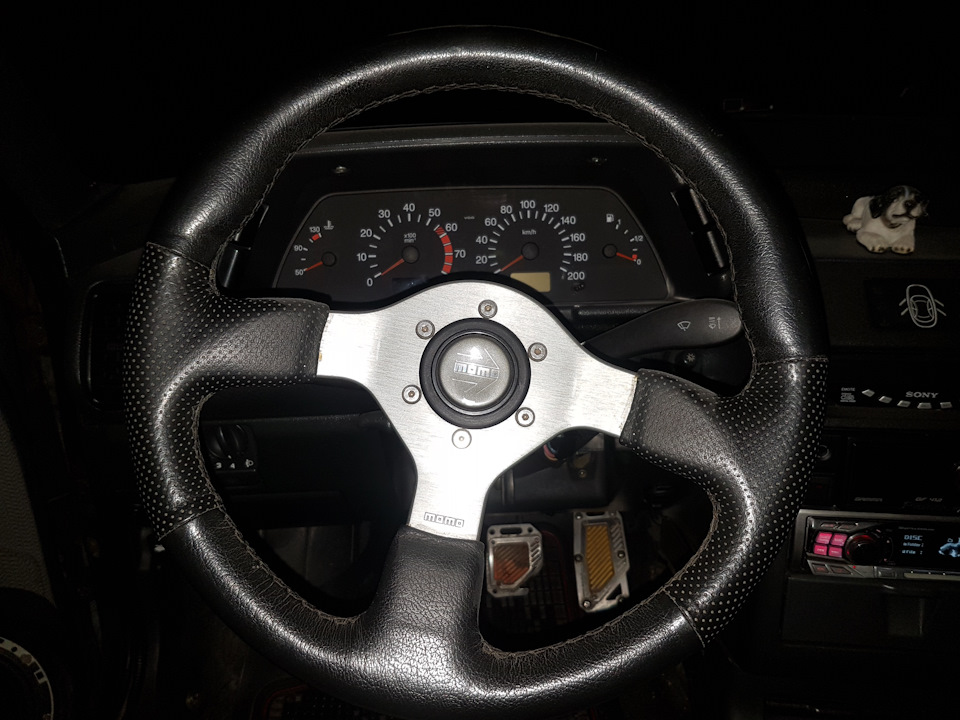 Руль MOMO 4