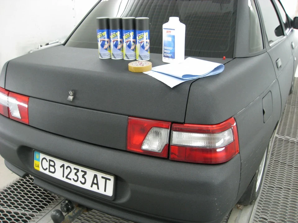 Пофарбував диски Plasti dip гумова фарба