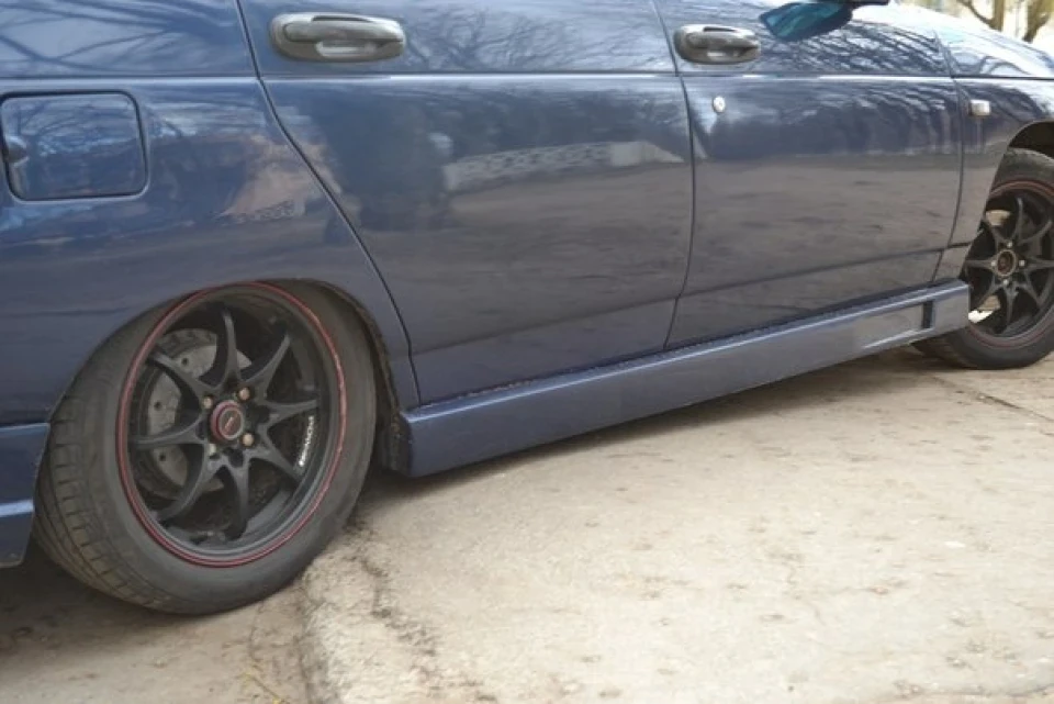 трохи нижче