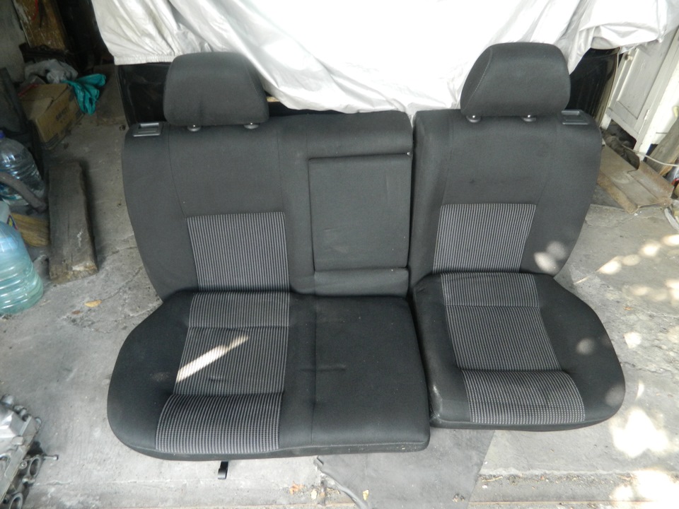 Сидіння Golf GTI (диван) 1