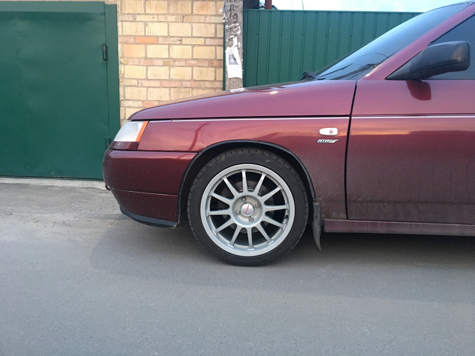На ВСМПО Веста R16 + Toyo T1R 195/45 5